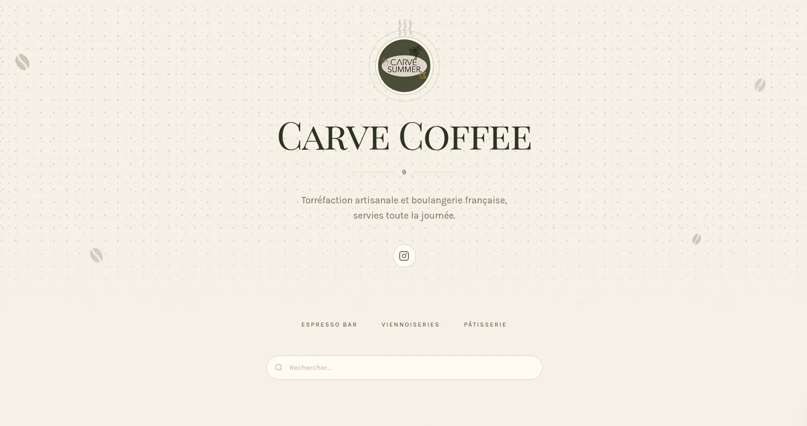 L’accueil de la carte Carve Coffee : logo rond, nom en petites capitales et fond papier crème.